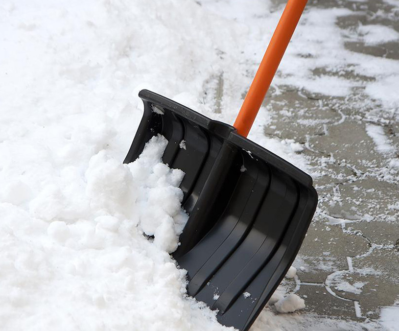 Do you know how to make a snow shovel？